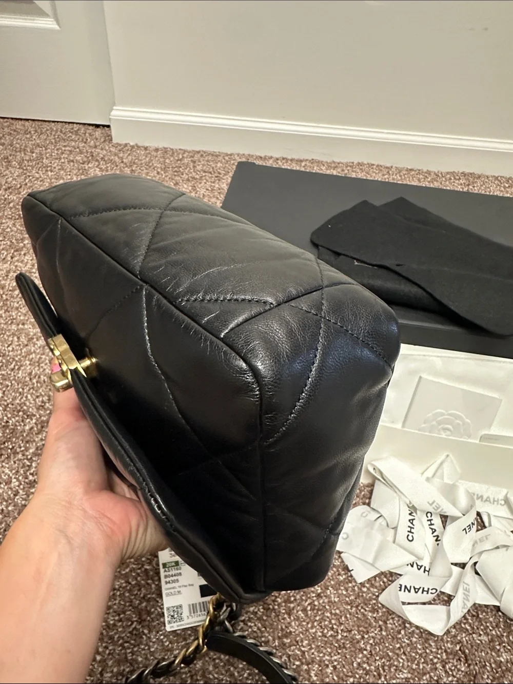 Chanel 19 small goatskin